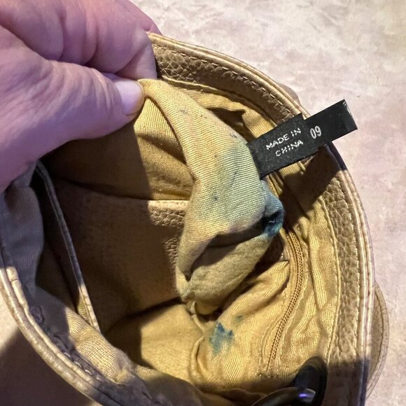 HOBO International Tan Pebble Leather Top Zip Pocket Crossbody Adjustable Strap - Picture 10 of 13